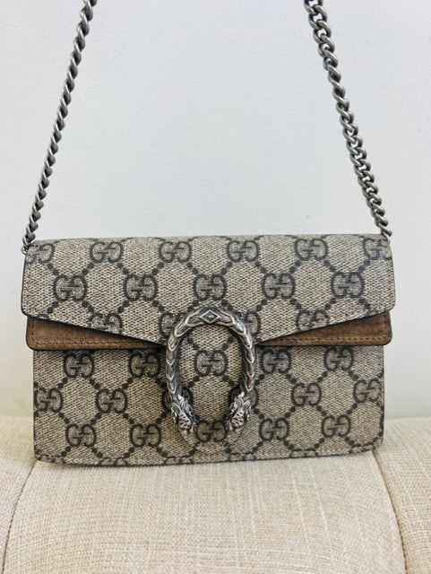 Pre loved Gucci Dionysus GG Supreme Super Mini Bag Follow That Bag