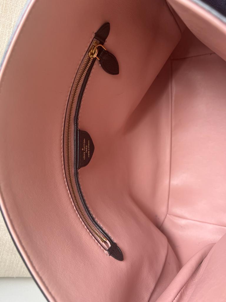 Louis Vuitton Capucines Tournon Hobo Bag