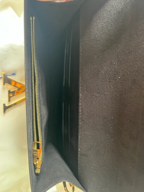 Pre loved Louis Vuitton Louise Pochette