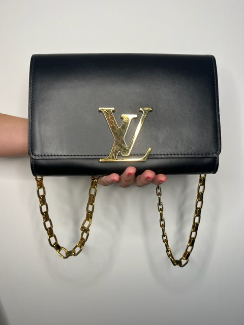 Pre loved Louis Vuitton Louise Pochette