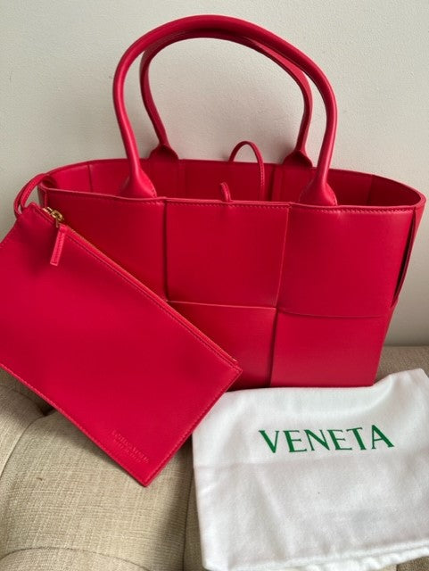 Bottega Veneta Nappa Maxi Intrecciato Small Arco Tote